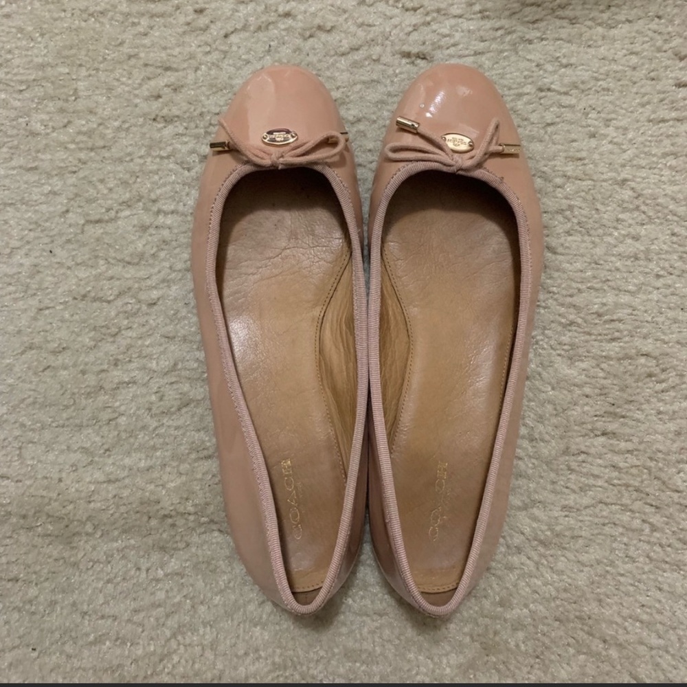 Coach flats